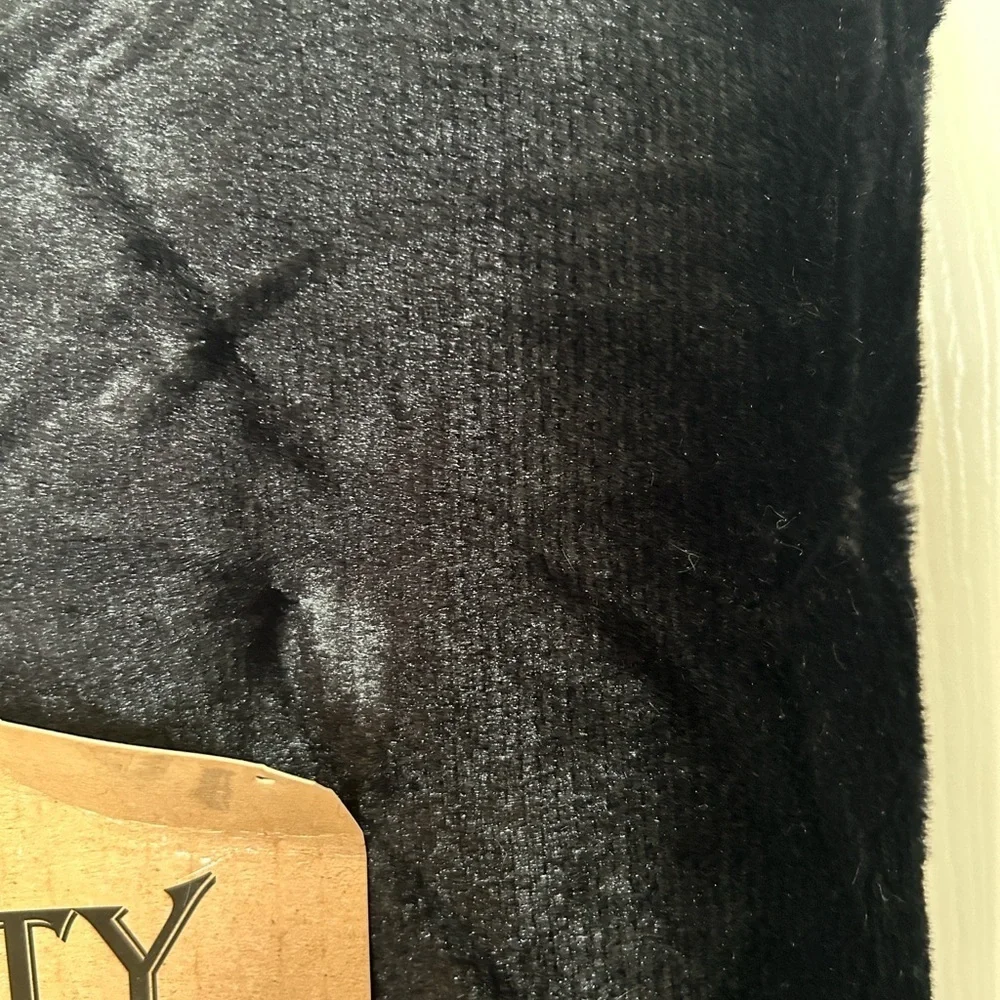 Monty Reversible Faux Fur Sherpa Throw Blanket - BRAND NEW